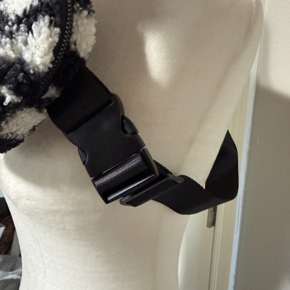 Checkered Crossbody/Fanny Pack Bag - Picture 2 of 2